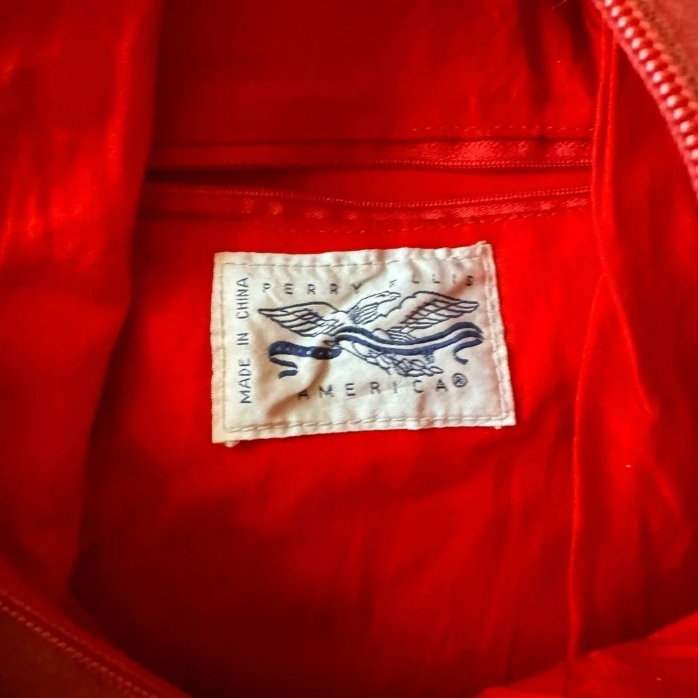 Perry Ellis stylish versatile